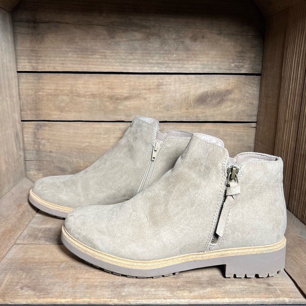 Esprit Women’s Saige Ankle Boots Almond Suede Side Zip Women’s Size 8.5